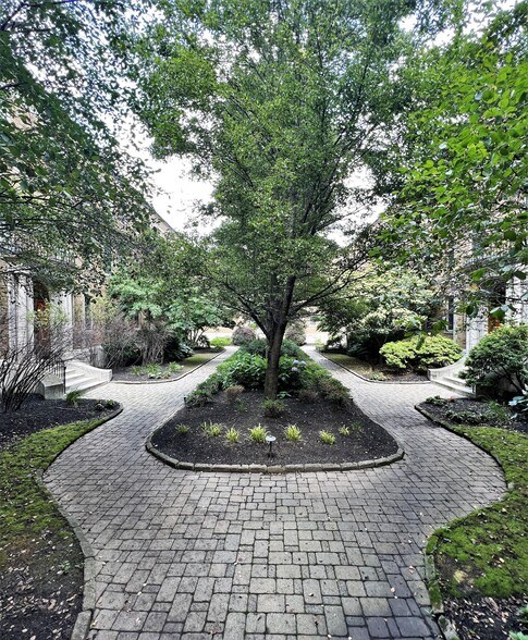 Building Photo - 852 Massachusetts Ave