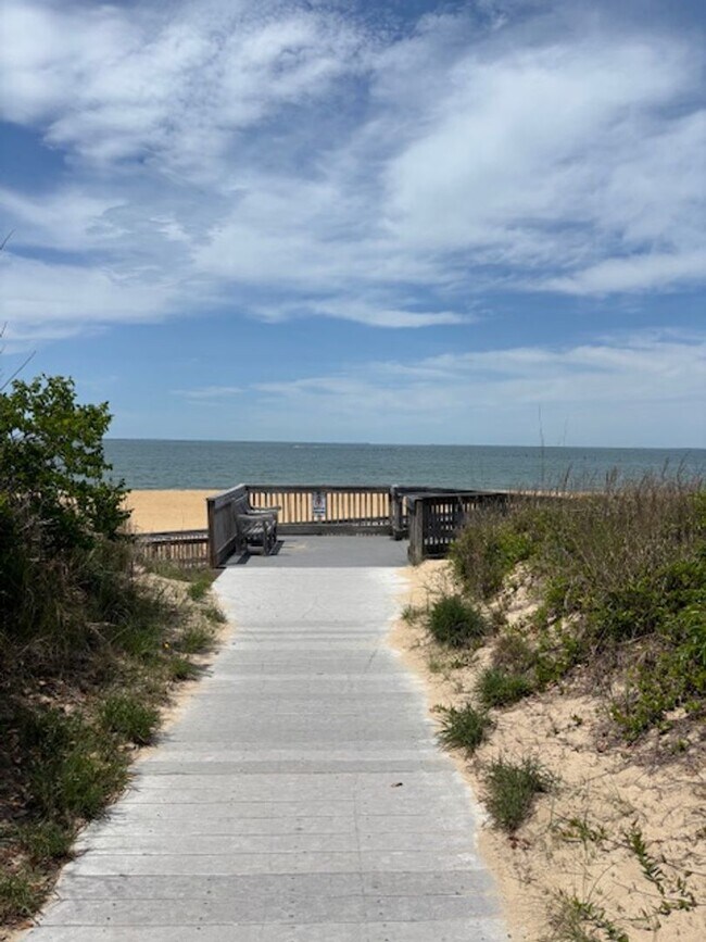 Building Photo - Cape Story by the Sea