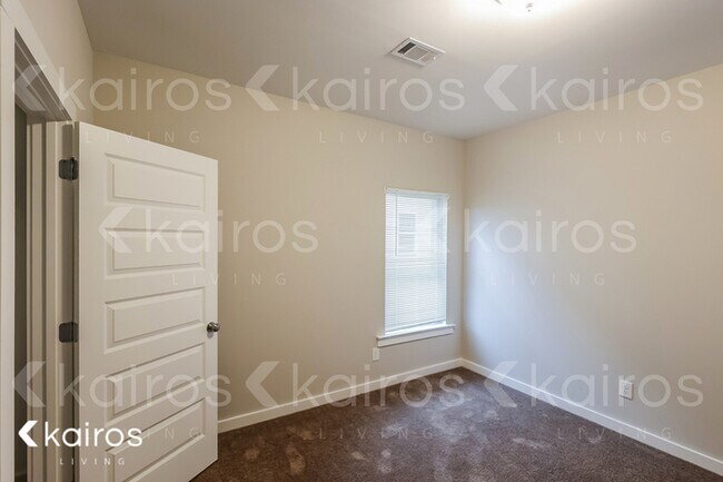 Building Photo - 11455 Crimson Ridge Rd.