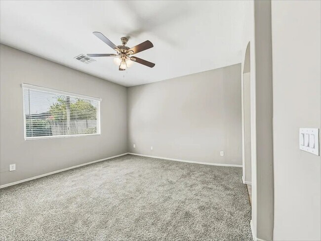 Building Photo - 1609 S 79th Ln