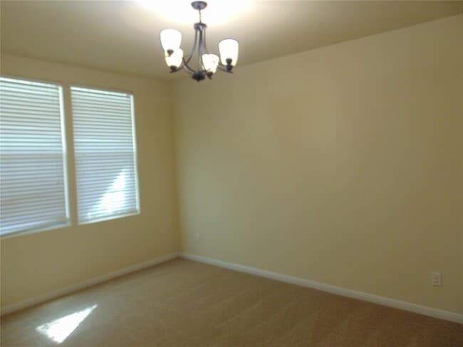 Building Photo - 1076 Sanders