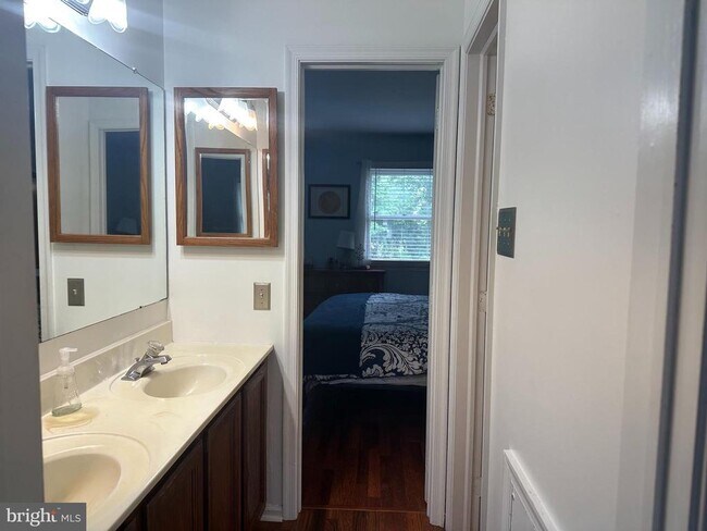 Building Photo - 154 Trotters Lea Ln