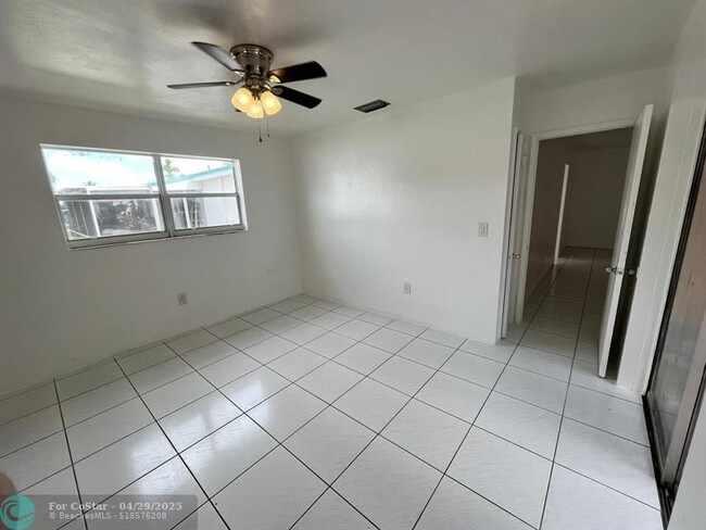 Building Photo - 7941 Plantation Blvd