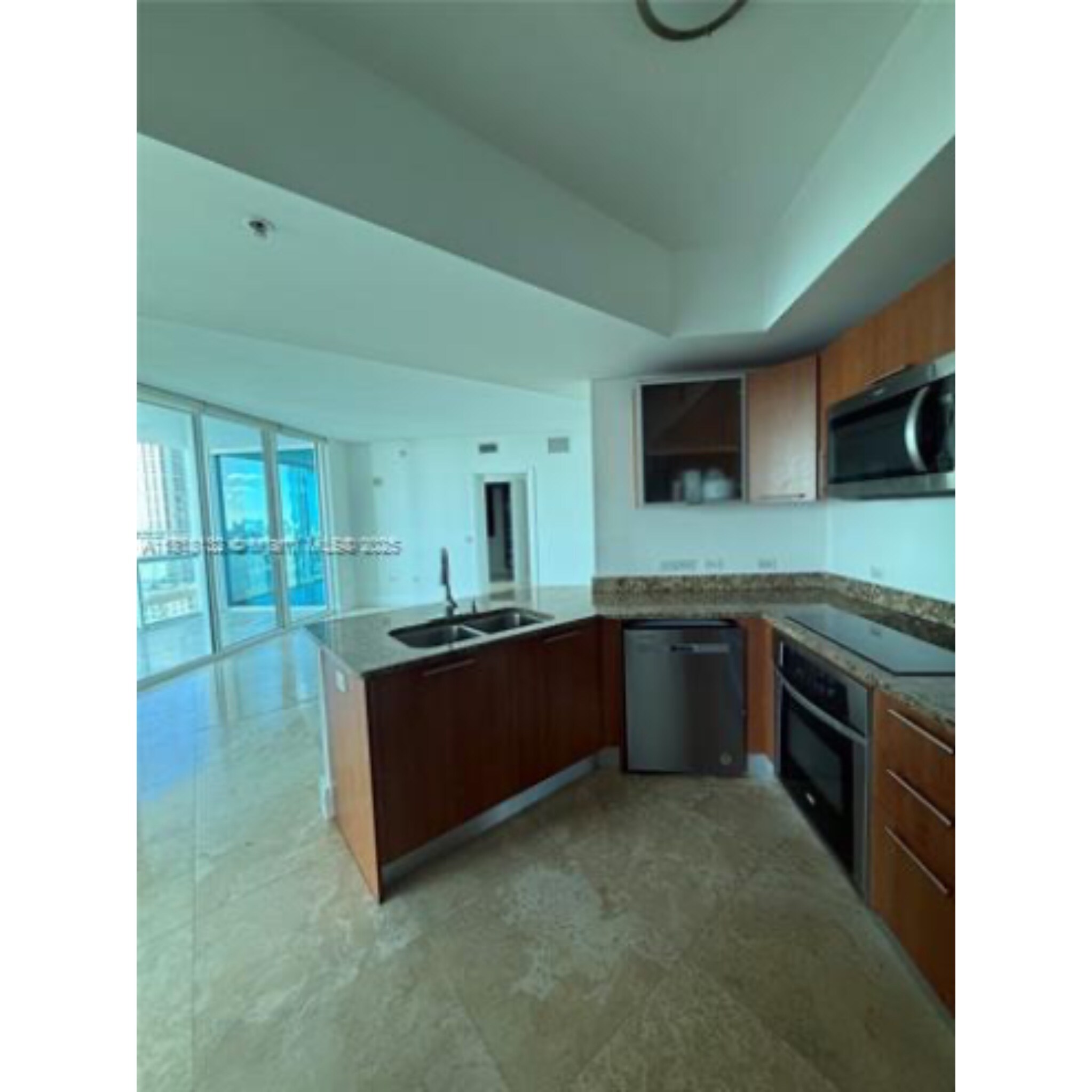 Building Photo - 480 NE 30th St