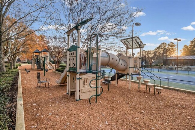 Building Photo - 445 Water Shadow Ln