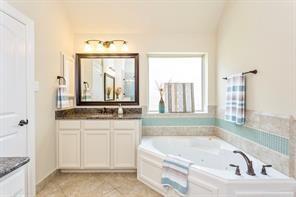Building Photo - 6122 Garden Lakes Ln