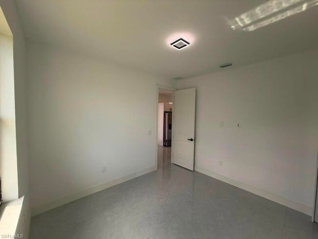 Building Photo - 245 Pennfield St