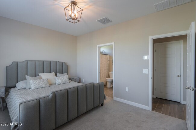 Building Photo - 44583 W Palo Olmo Rd