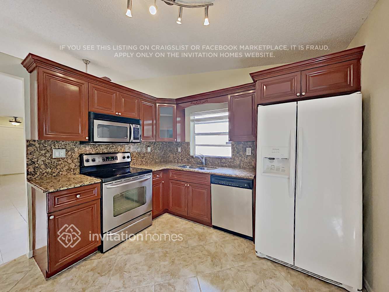 Building Photo - 14056 Langley Pl