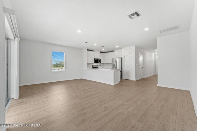 Building Photo - 9732 Venetian Sq