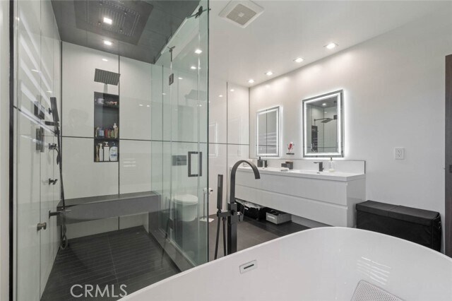 Building Photo - 17043 Gunther St