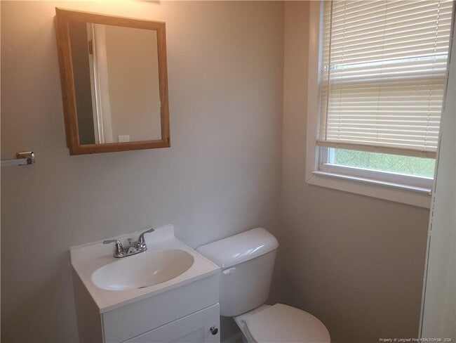 Building Photo - 105 Bogard Cir