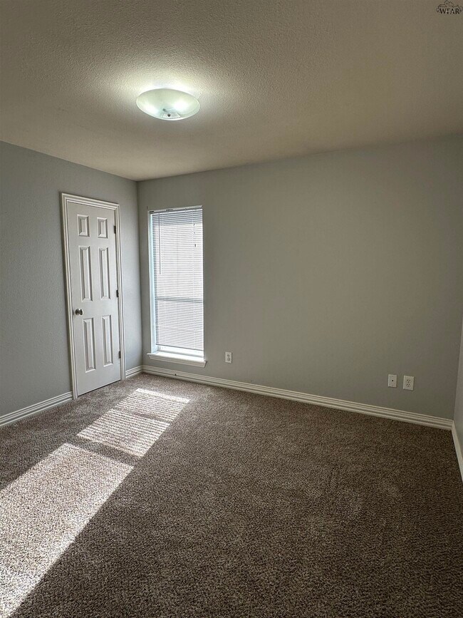 Building Photo - 5214 Sunnybrook Ln