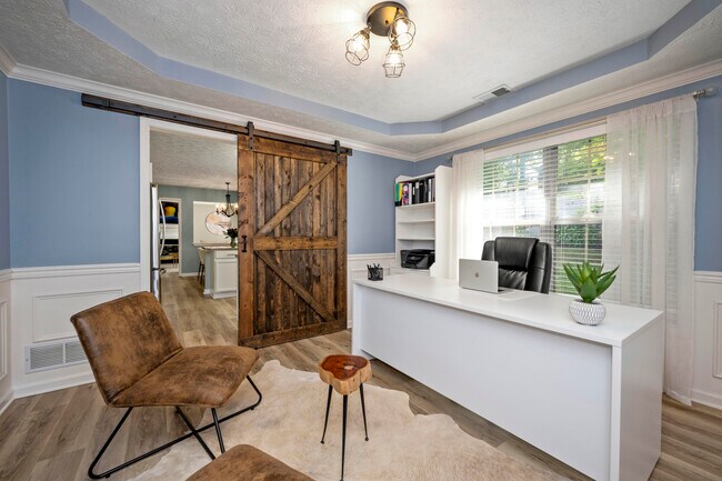Building Photo - 4016 Kenesaw Dr
