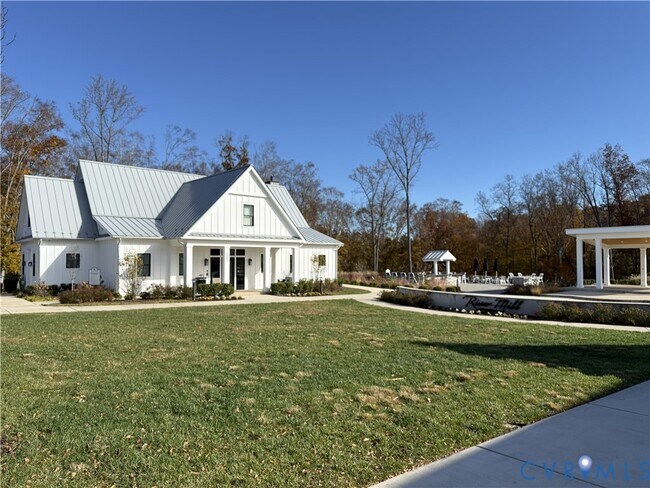 Building Photo - 4018 Tin Roof Way