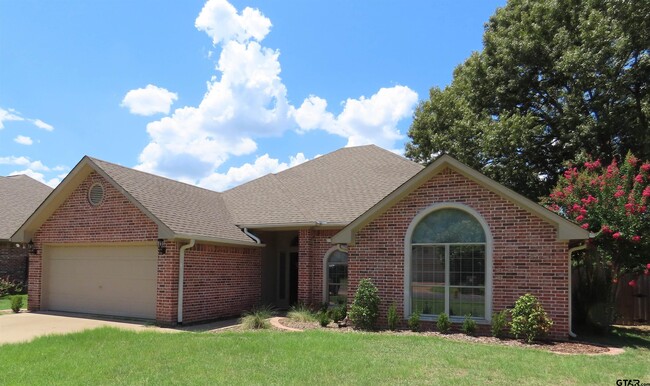 Building Photo - 21206 Altuda Ln