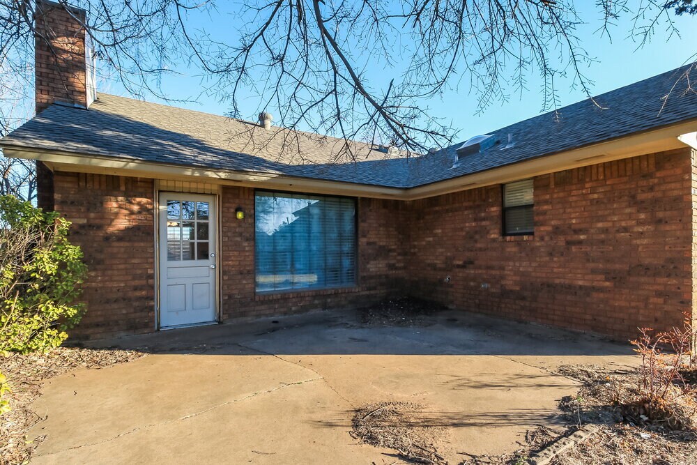 Building Photo - 2917 Greenfield Dr