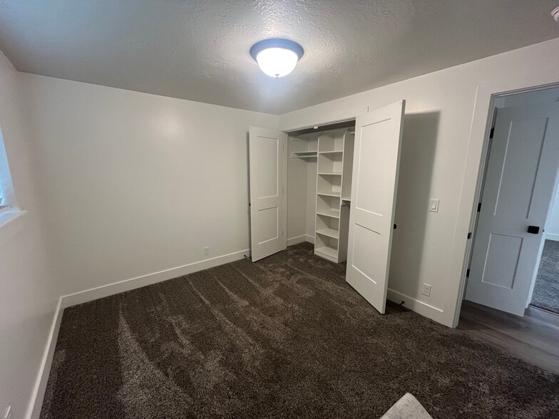 Building Photo - 193 N 130 E