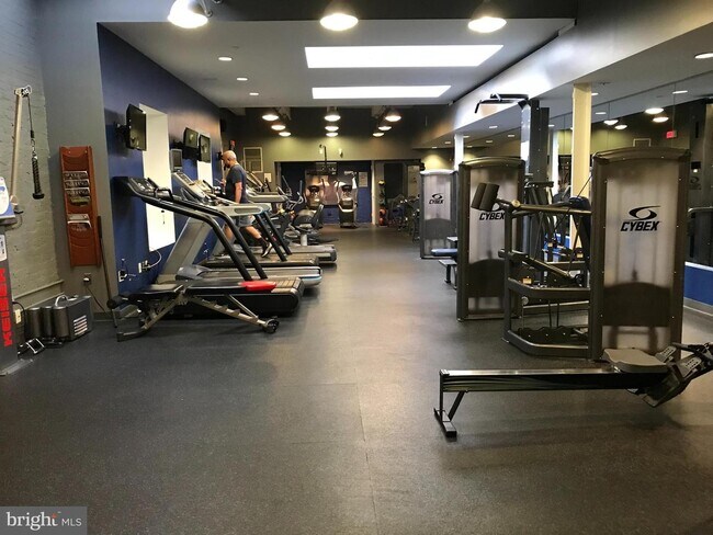 Building Photo - 1600 Arch St