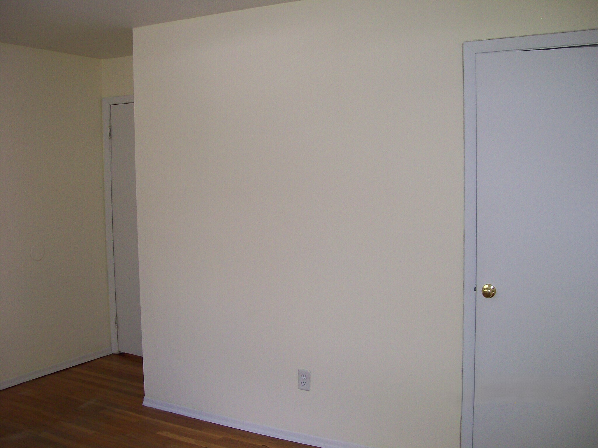 Building Photo - 64 Knollwood Dr