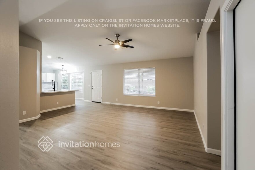 Building Photo - 2953 E Oakland Ct