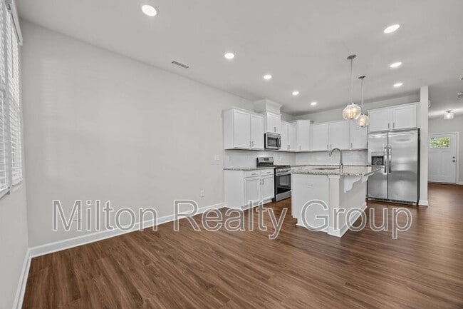 Building Photo - 63 Village Edge Dr