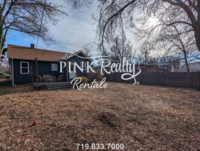 Building Photo - 1719 W Kiowa St