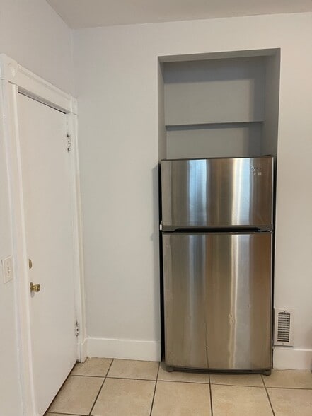 Building Photo - 30 Sudan St