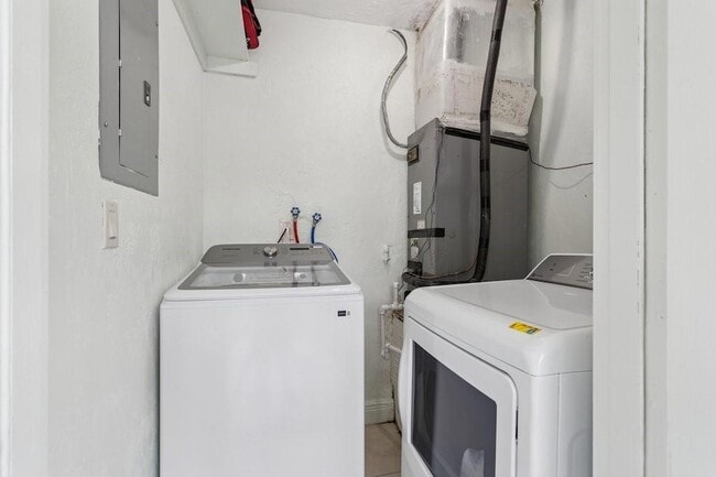 Building Photo - 6888 NW 30th St