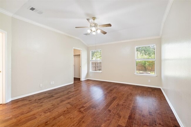 Building Photo - 2205 Romeo Dr