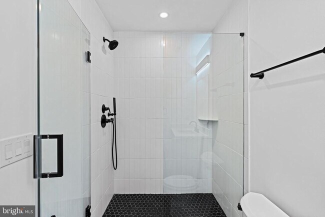 Building Photo - 4225 Powelton Ave