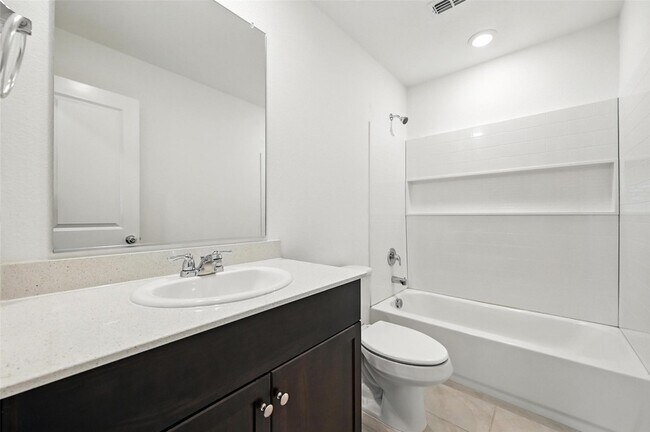 Building Photo - 2733 Slatewood Dr