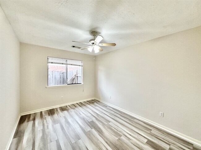 Building Photo - 3907 Crystal Pass Ct