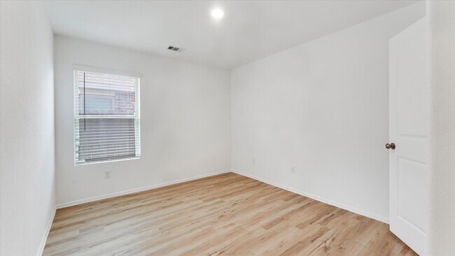 Building Photo - 7814 Switchgrass Crk Dr