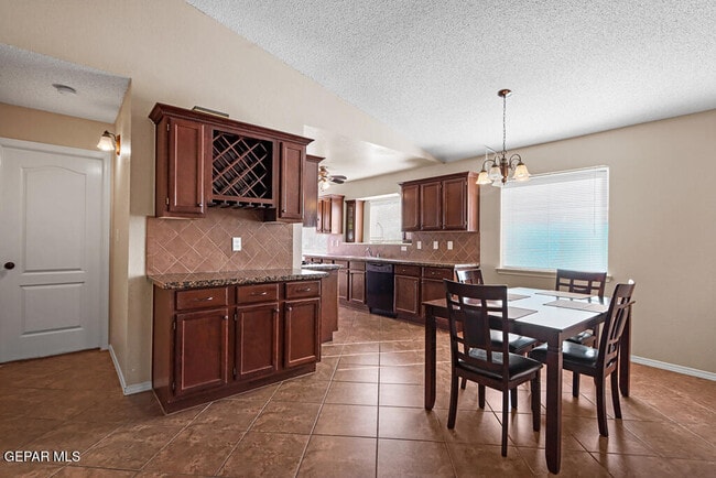 Building Photo - 14413 Desert Sage Dr