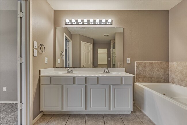 Building Photo - 11815 Terrero Ct