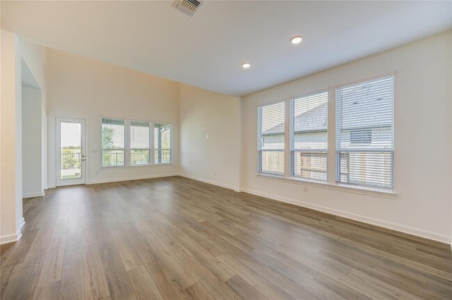 Building Photo - 25326 Loch Doon Dr