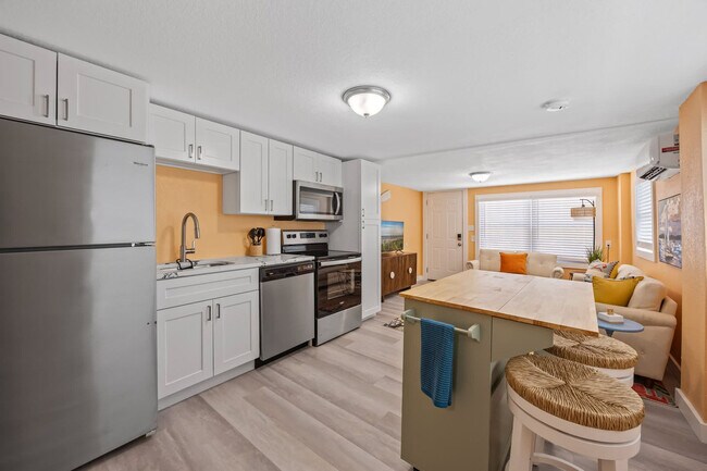 Building Photo - 224 E Grant Ave