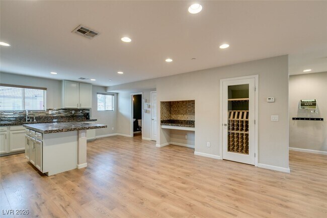 Building Photo - 1525 Spiced Wine Ave