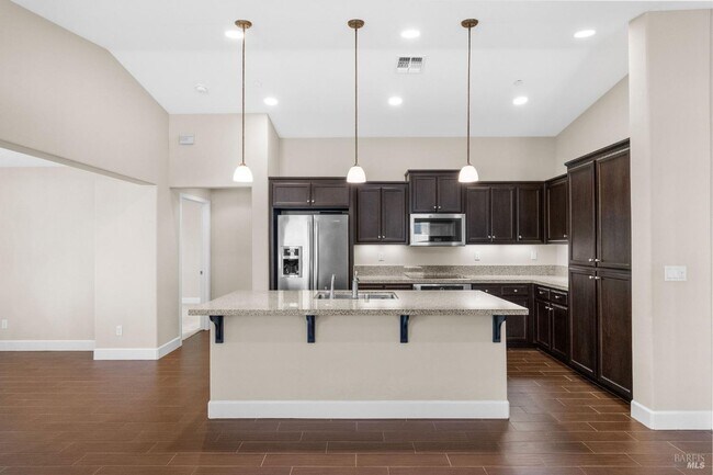 Building Photo - 524 Diamond Hills Dr