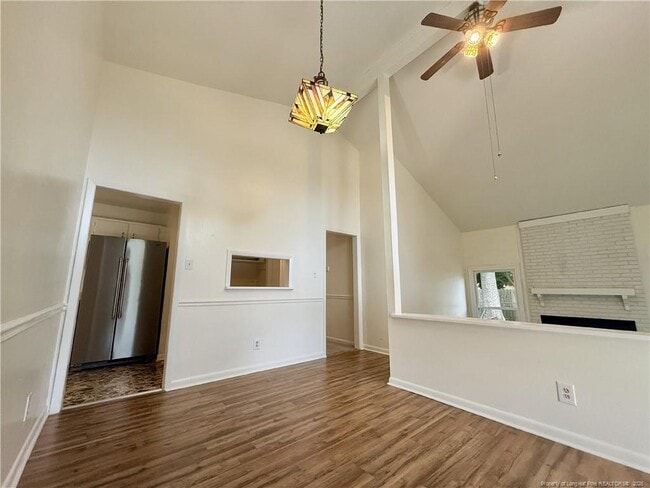 Building Photo - 1009 Louisburg Pl