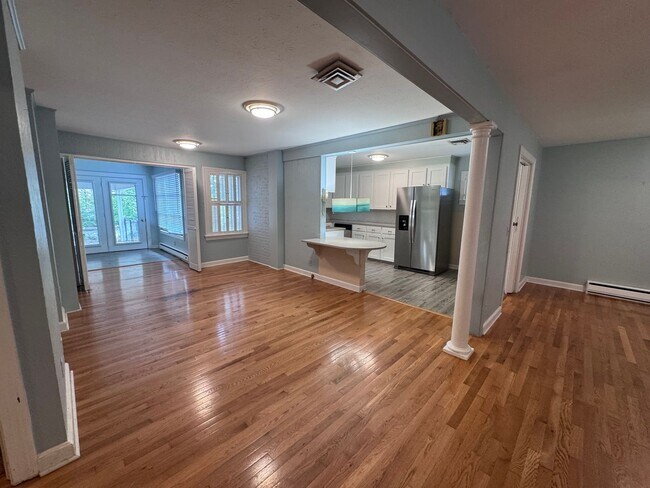 Building Photo - 1310 Wells Blvd