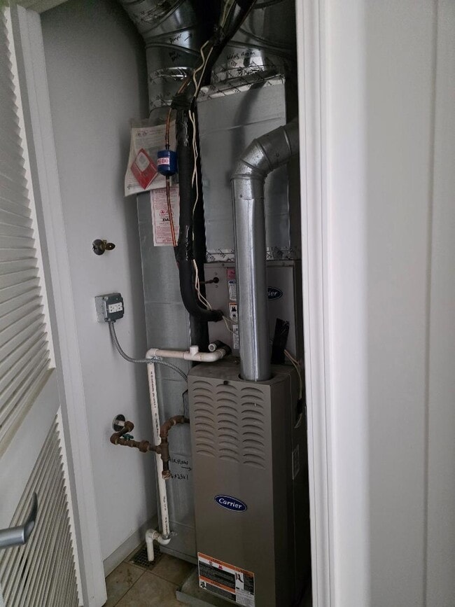 Building Photo - 3522 S State St