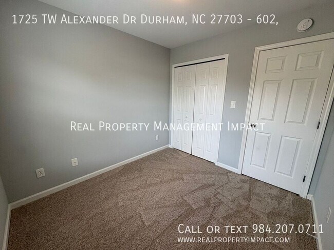 Building Photo - 1725 TW Alexander Dr