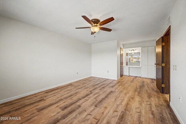 Building Photo - 13622 N 98th Ave