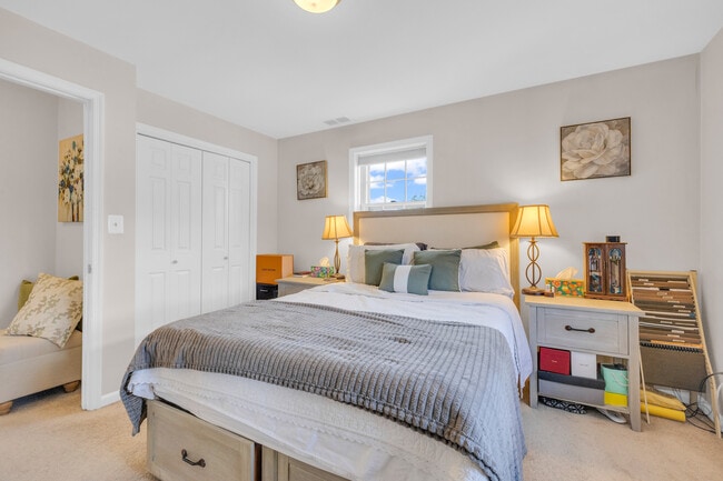 Building Photo - 4800 Bradley Blvd