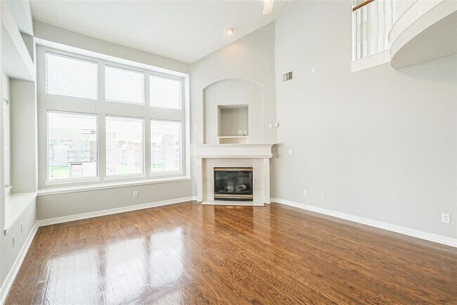 Building Photo - 12207 Salmon Creek