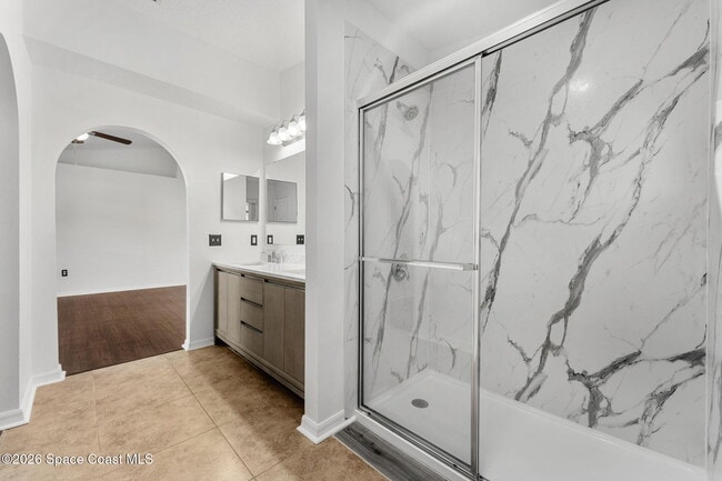 Building Photo - 4426 Four Lakes Dr