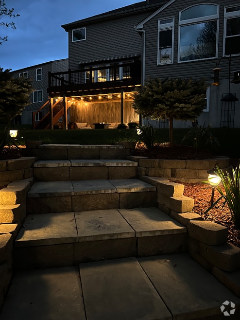 Building Photo - 9999 Cherryknoll Ct