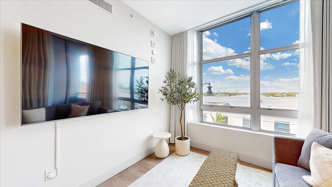 Building Photo - 777 N Ocean Dr